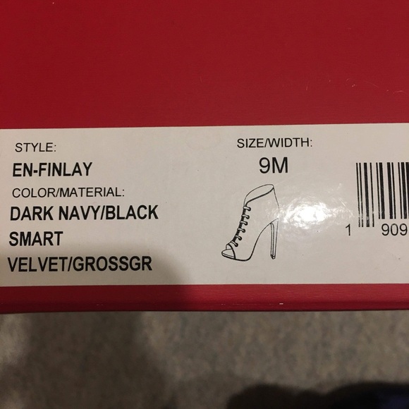 Brand New Enzo Angiolini Navy velvet open toe heels size 9 (fits like sz 8) - Picture 6 of 7